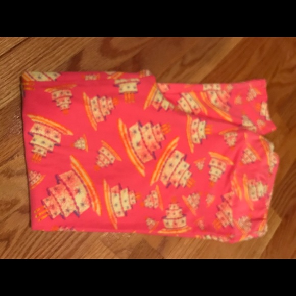 LuLaRoe Pants - LuLaRoe pink birthday cake leggings TC LuLaRoe Pants - LuLaRoe pink birthday cake leggings TC